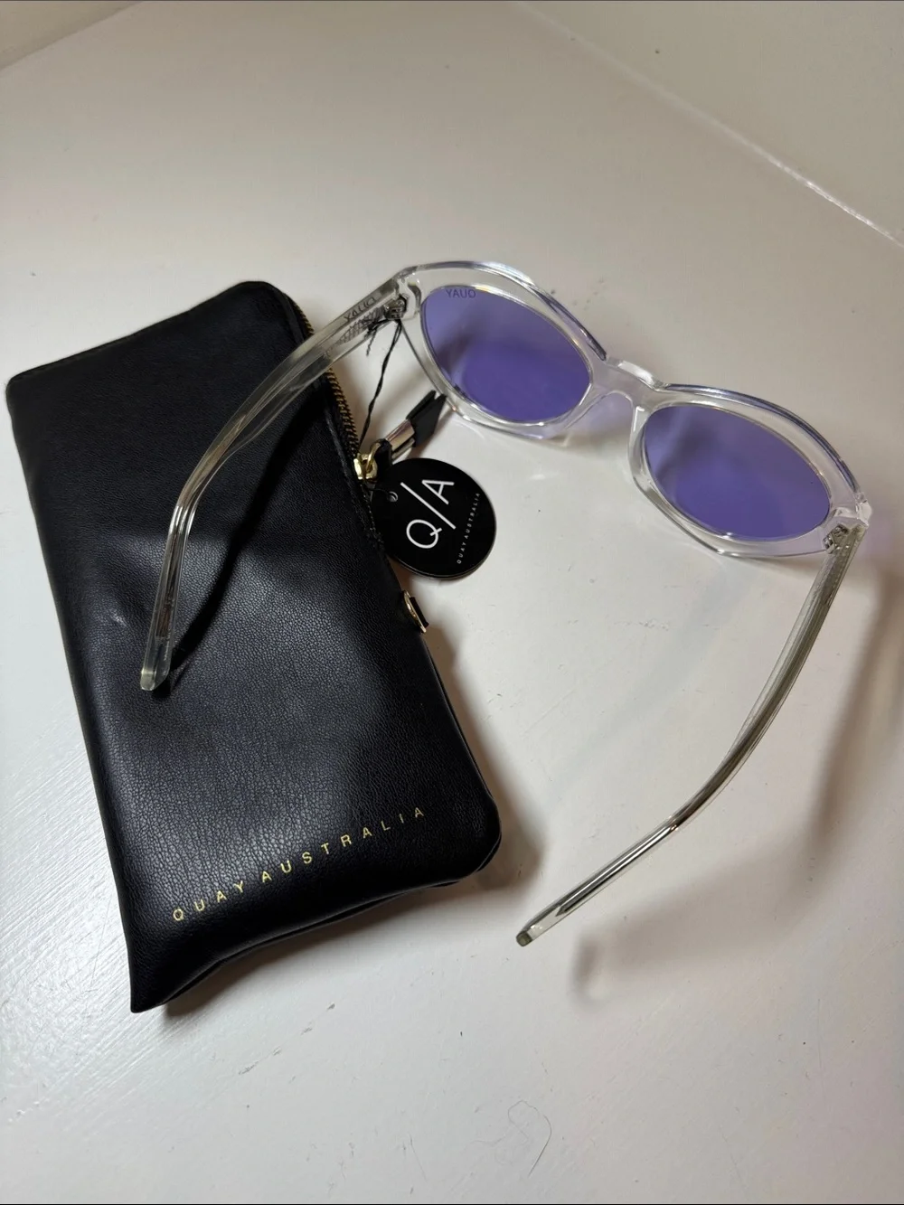 NWT Quay Australia sunglasses with zippered case.